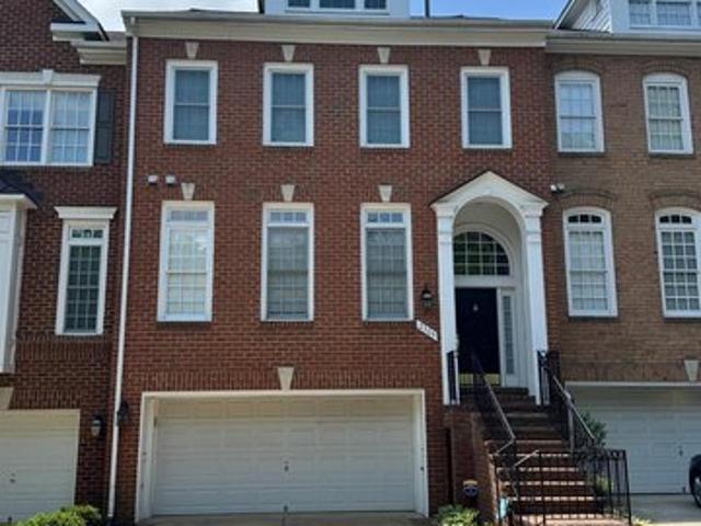 Townhouse for sale in Virginia