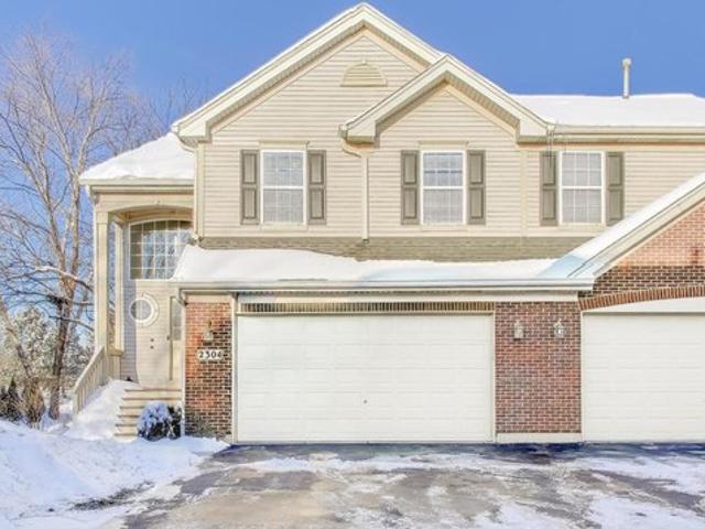Townhouse for sale in Mchenry, Illinois