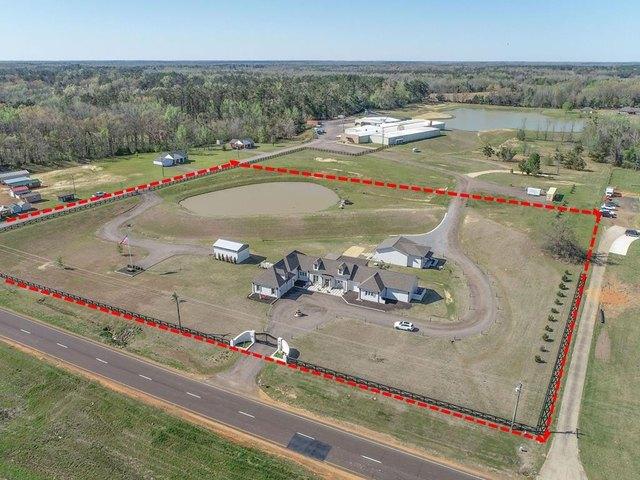 House for sale in Batesville, Mississippi