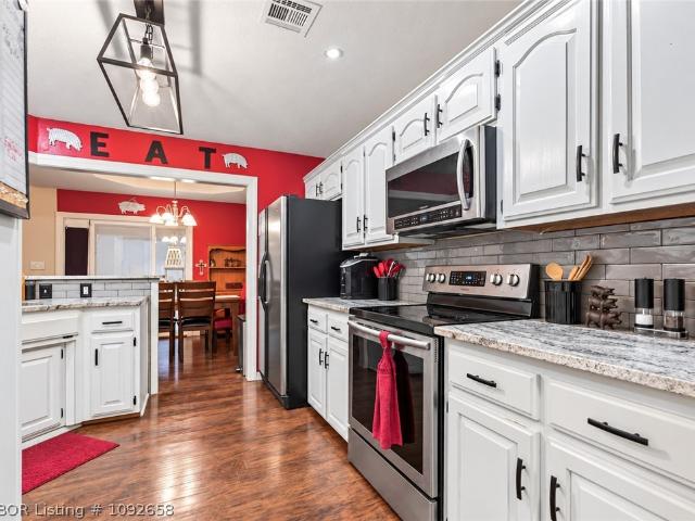 House for sale in Barling, Sebastian County