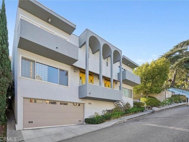Townhouse for sale in Canoga Park, California