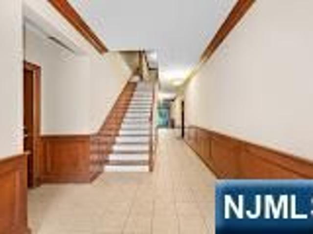 Apartment for rent in Cresskill Apartment for rent in Cresskill