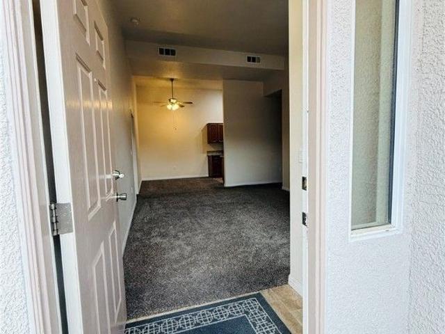 Condo for rent in Nevada