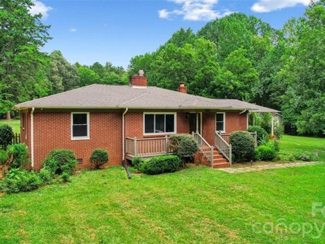 House for sale in Mecklenburg, North Carolina