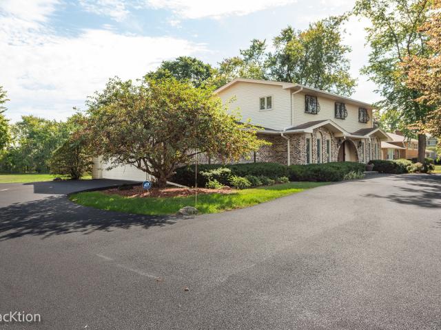 House for sale in Lincolnshire, Illinois