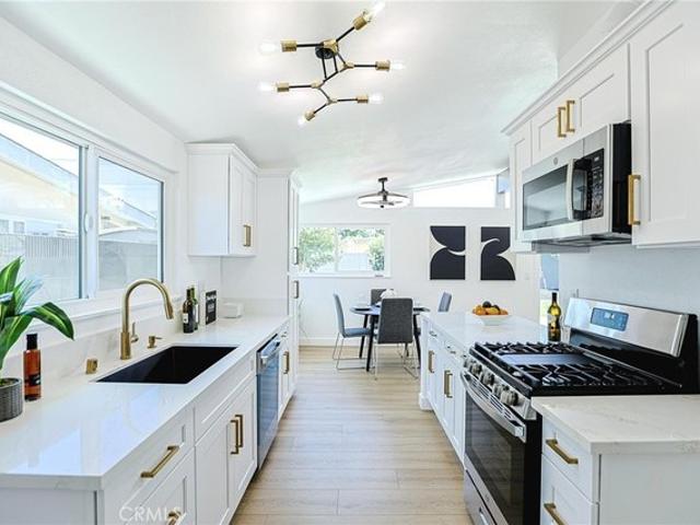 House for sale in Santa Ana, California