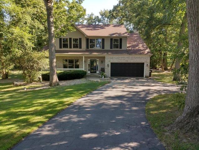 House for sale in Mchenry, Illinois