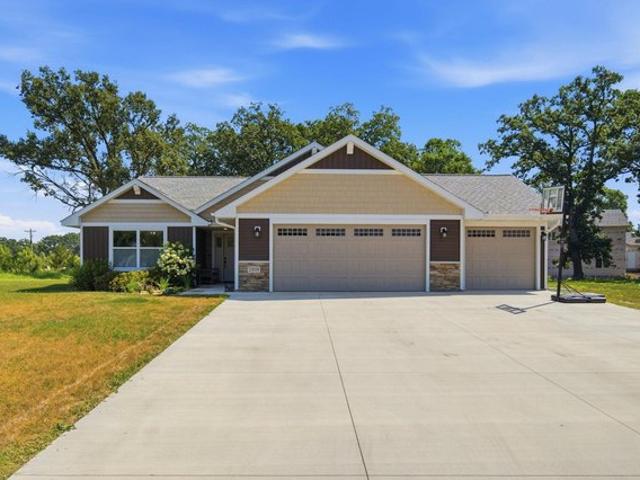 House for sale in Saint Augusta, Minnesota