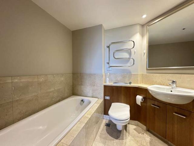 Apartment for rent in City Centre, Auckland