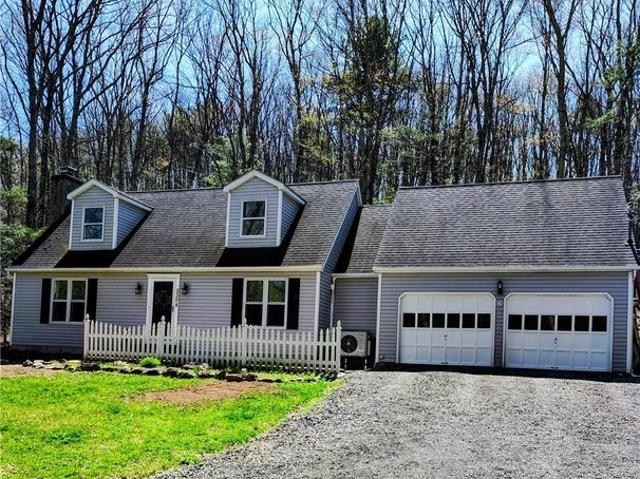House for sale in Saylorsburg, Pennsylvania