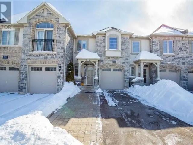 Townhouse for rent in Oakville, Golden Horseshoe