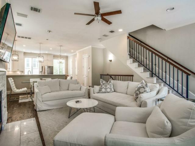 Townhouse for rent in Dallas