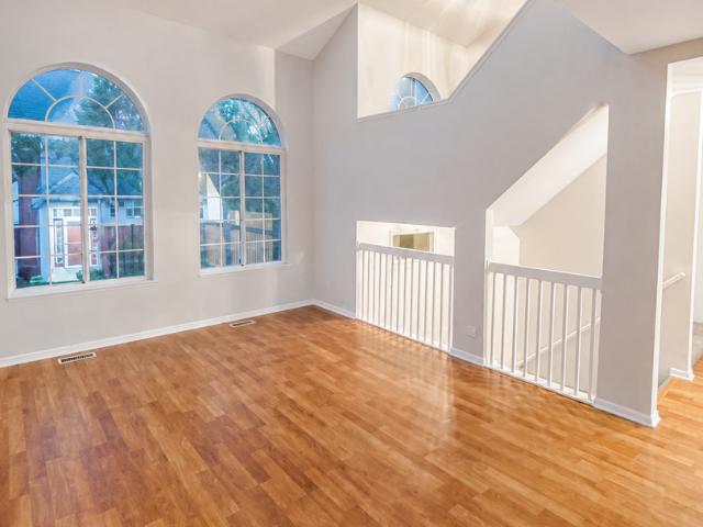 Townhouse for sale in Mchenry, Illinois