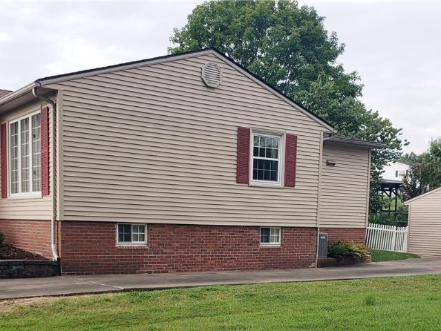 House for sale in Parkersburg, West Virginia