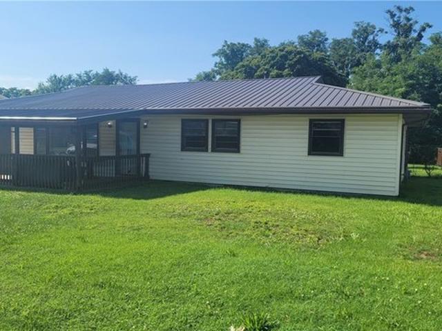 House for sale in Belpre, Ohio