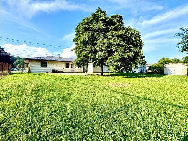 House for sale in Belpre, Ohio
