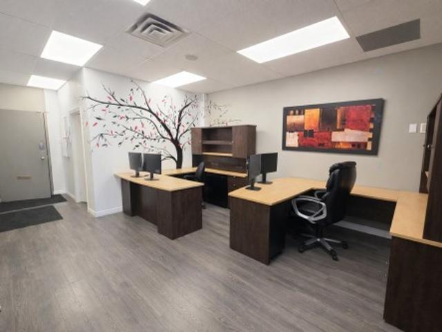 Commercial for rent in Chomedey, Quebec