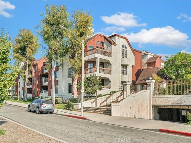 Condo for sale in Burbank, California