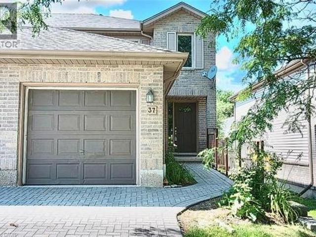 Townhouse for sale in Kitchener, Ontario