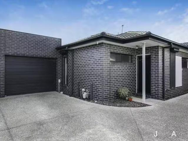 Apartment for rent in Sunshine North, Victoria
