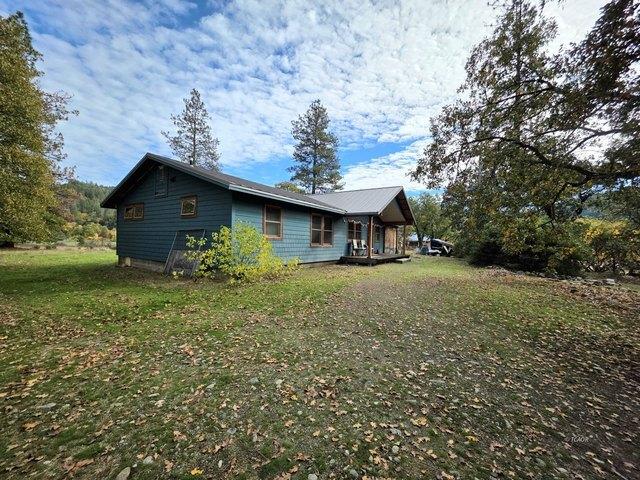 House for sale in Hyampom, California