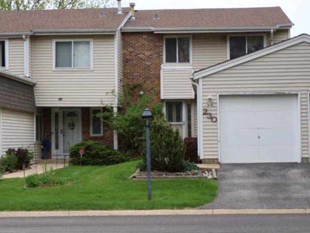 Townhouse for sale in Bolingbrook, Illinois