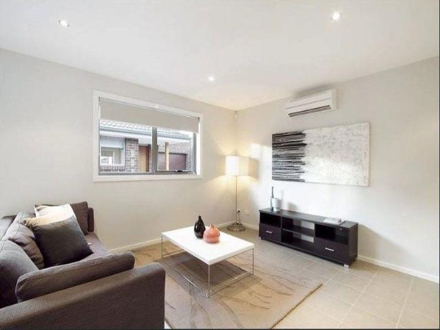Townhouse for rent in Camerons Creek, Victoria