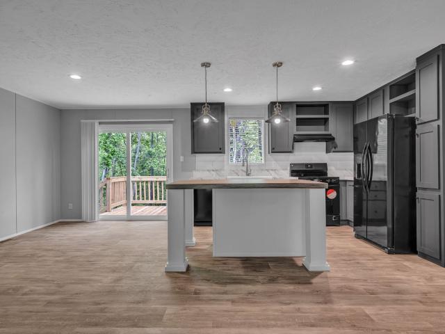 House for sale in Waverly