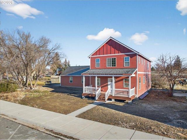 House for sale in Oregonia