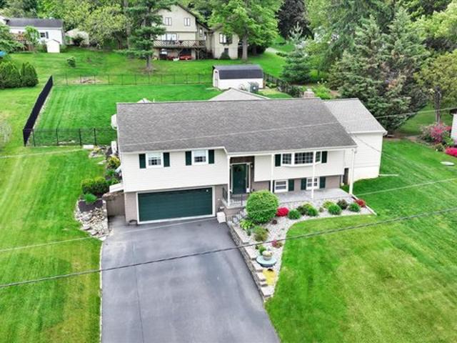 House for sale in New Holland, Pennsylvania
