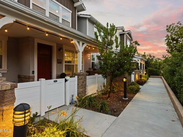 Townhouse for sale in Simi Valley, California