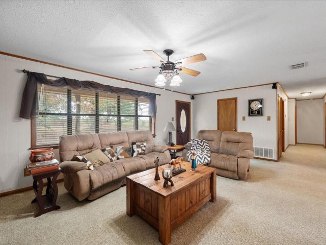House for sale in Streetman, Texas