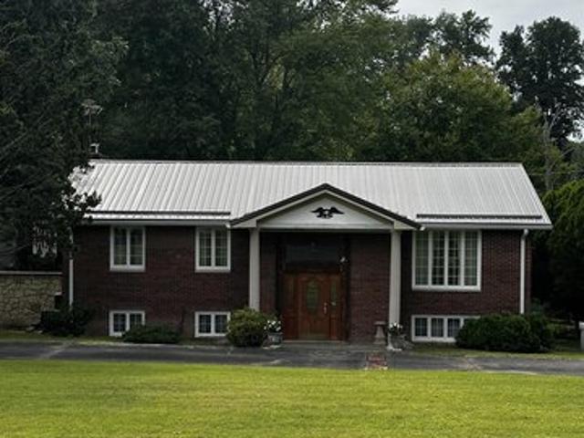 House for sale in Hurricane, West Virginia
