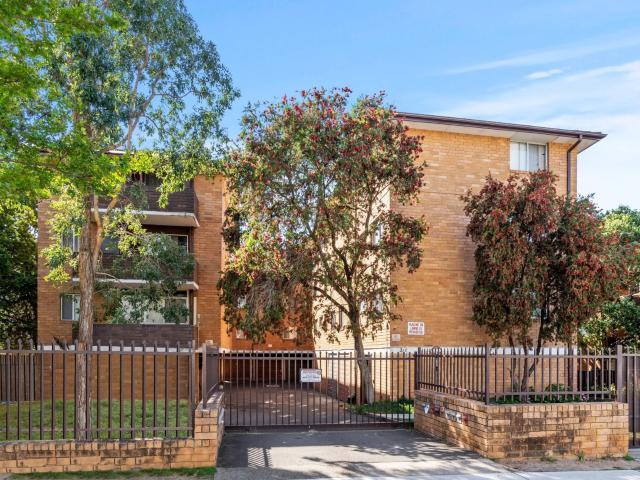 Apartment for rent in Sydney, Liverpool City Council