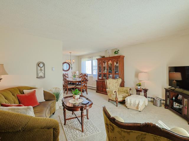 Condo for sale in Carol Stream, Illinois