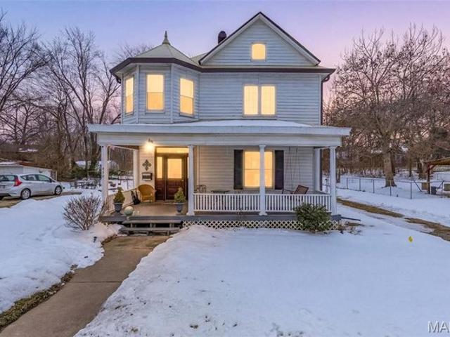 House for sale in Sainte Genevieve, Missouri
