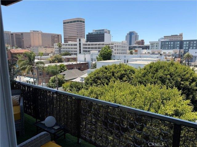 Condo for sale in Long Beach, California