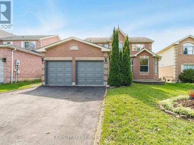 House for sale in Barrie, Central Ontario