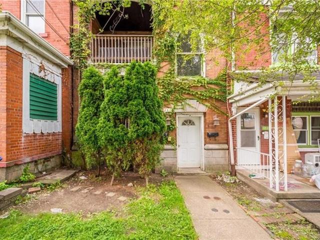 House for sale in Oakcliffe, Pittsburgh