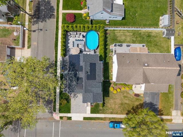 House for sale in Teaneck, New Jersey