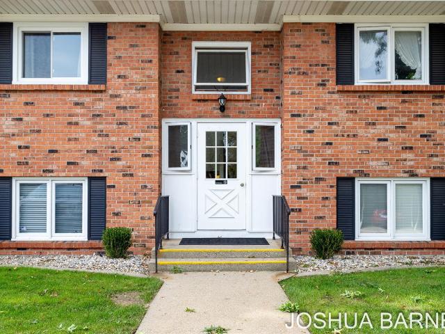 Condo for sale in Crestwood Village, Zeeland