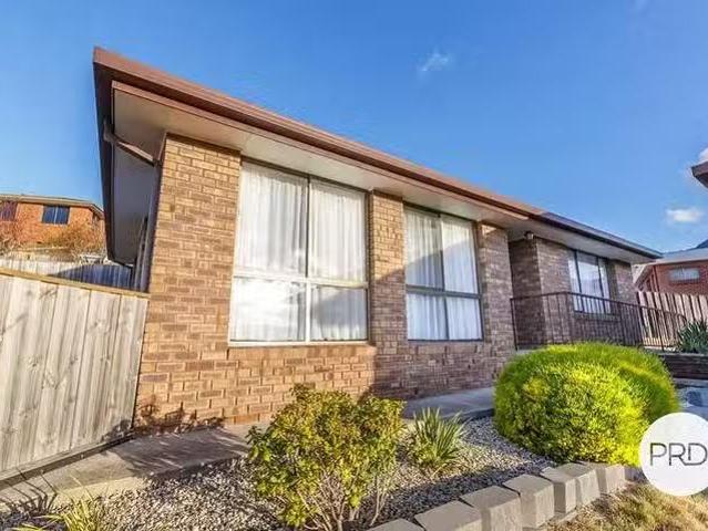 Apartment for rent in Lenah Valley