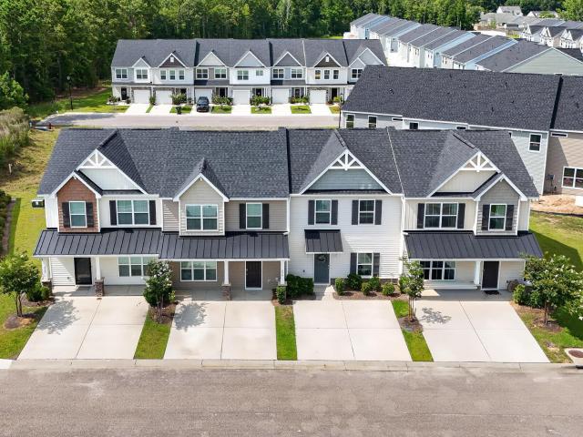 Townhouse for sale in Goose Creek, South Carolina