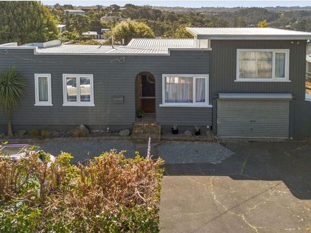 House for rent in Paremoremo, Oroua County