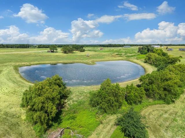 Land for sale in Carmine, Texas