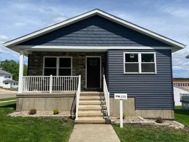 House for sale in Monticello, Iowa