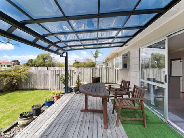 House for sale in Conifer Grove, Papakura
