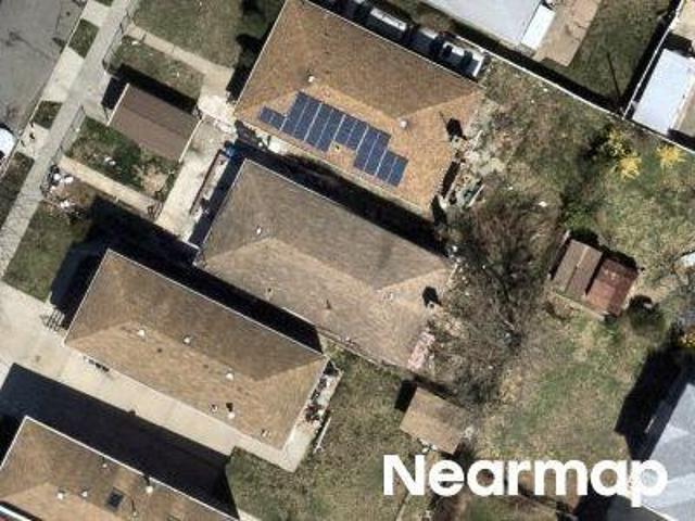 House for sale in Queens, Arverne