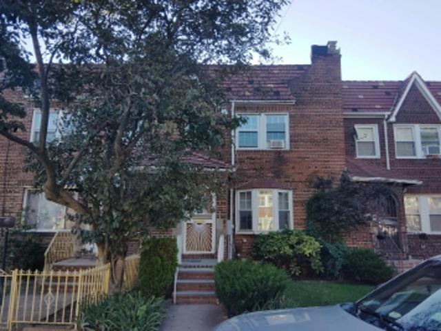 House for sale in Queens County, New York