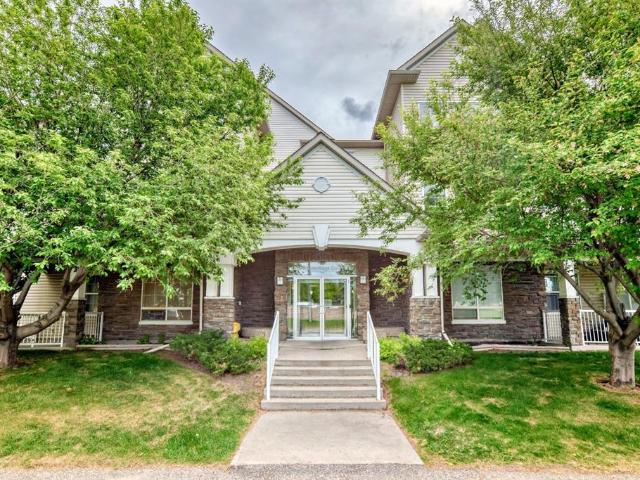 Apartment for sale in Northwest, Alberta